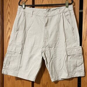 Wrangler Men's Light Tan Cargo Shorts